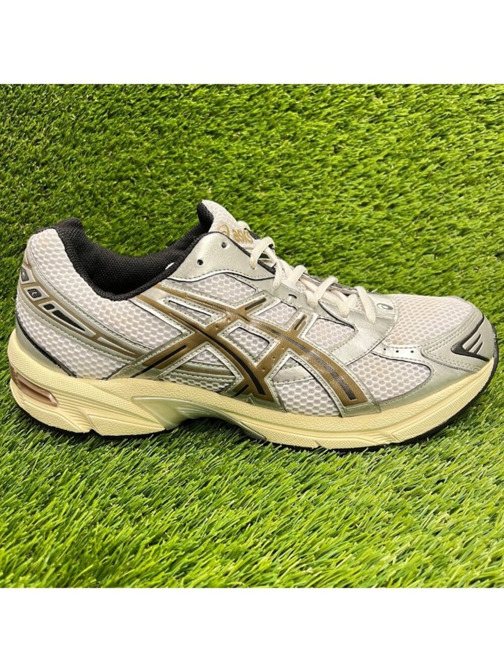 Asics GEL-1130 Mens Size 12 White Silver Athletic Running Walking Shoes Sneakers